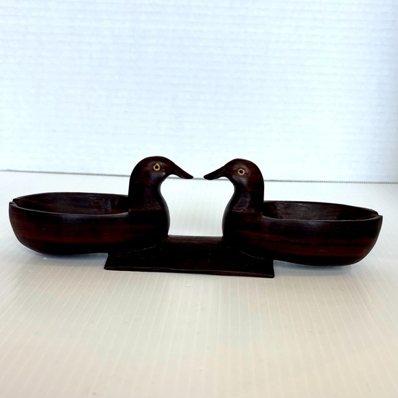 Vintage Duck Salt & Pepper Cellar Wood Hand Carving - Picture 1 of 9